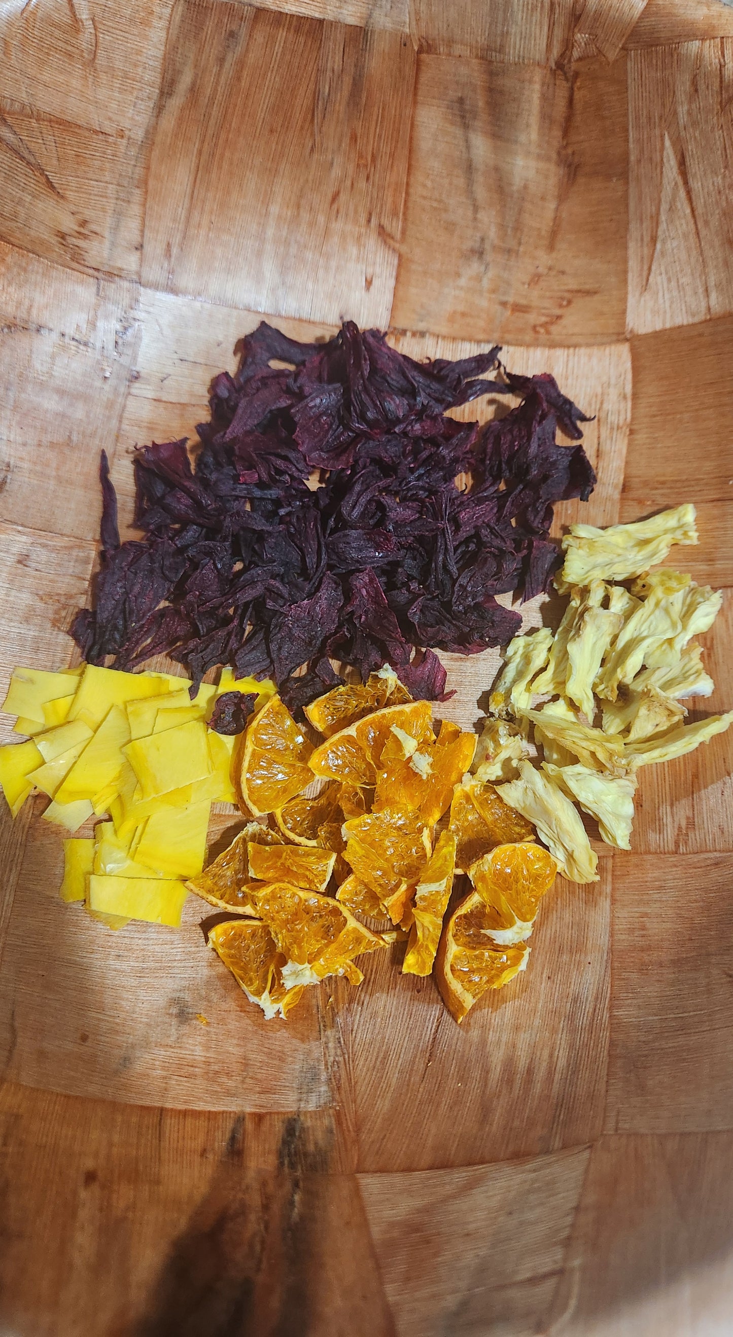 Roselle Tea Gift Set – Naturally Sweetened with Tropical Fruits